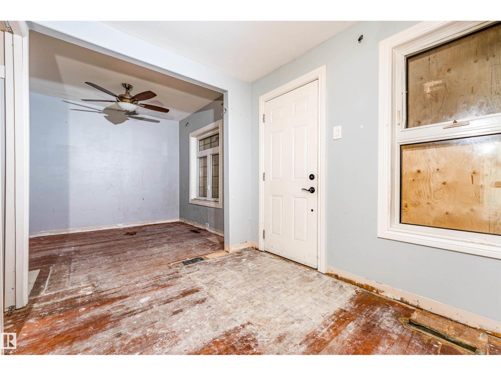11944 68 ST NW - photo 2