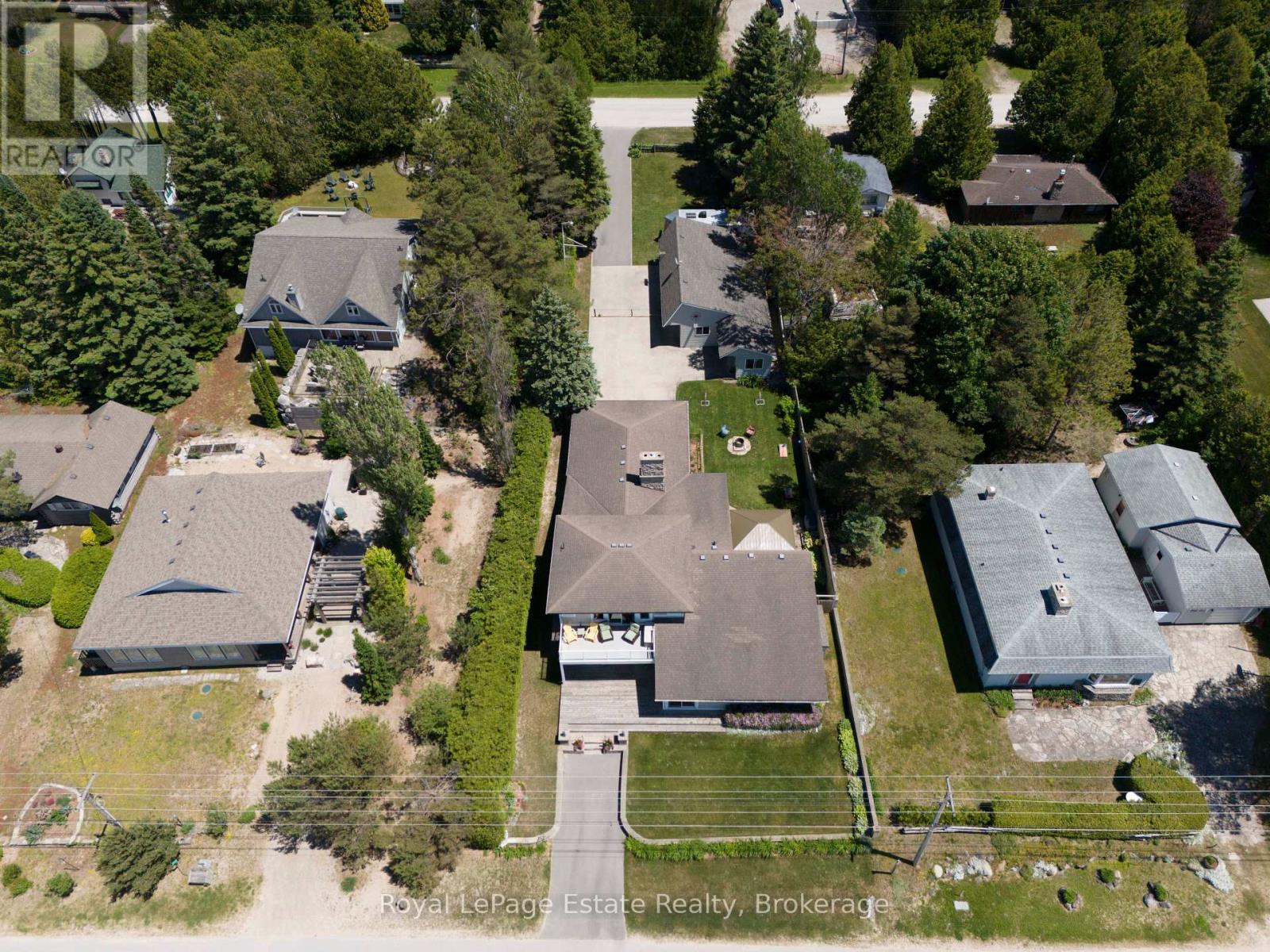 319 LAKESHORE BOULEVARD N - 3