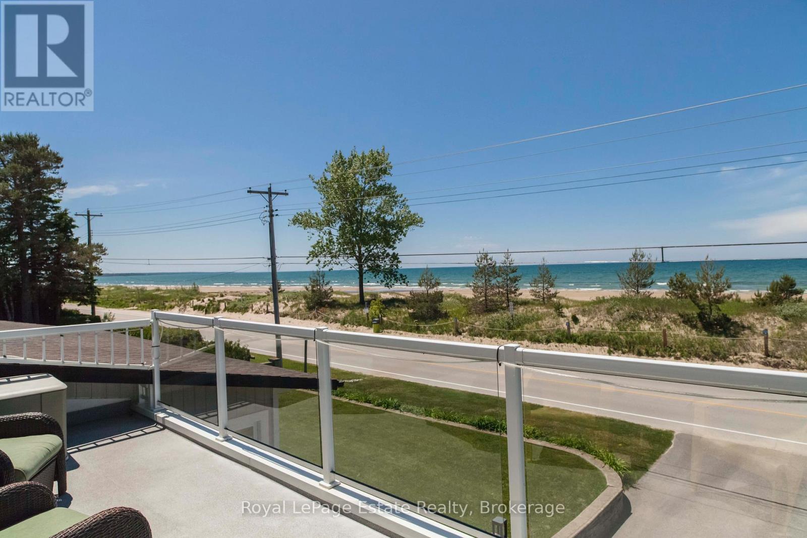 319 LAKESHORE BOULEVARD N - 39