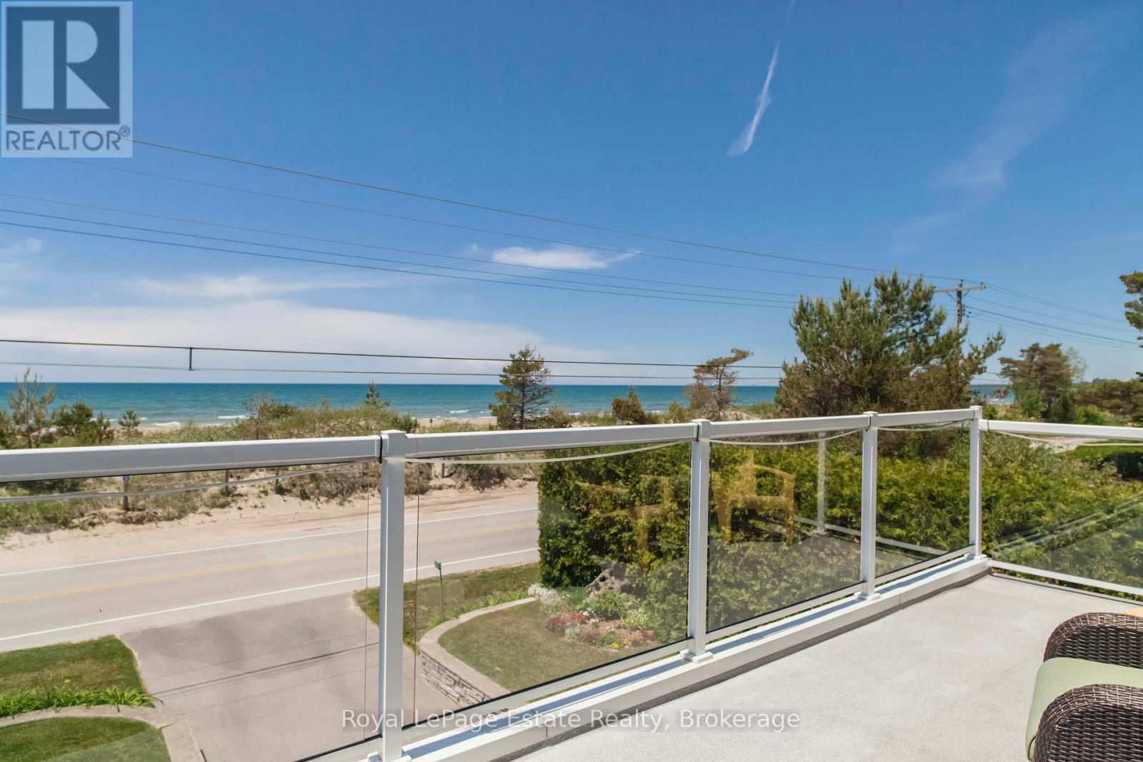 319 LAKESHORE BOULEVARD N - 41