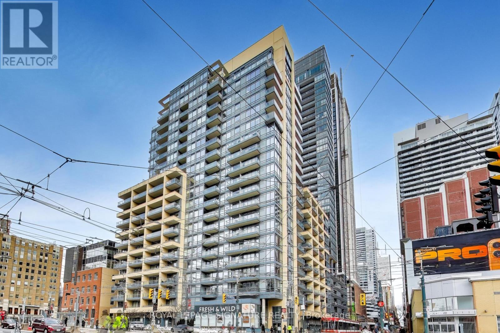 #1219 438 KING STREET W - 1