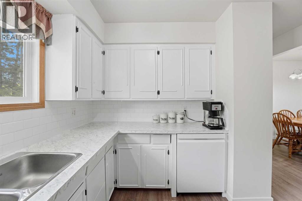 223 20 Street — photo 17