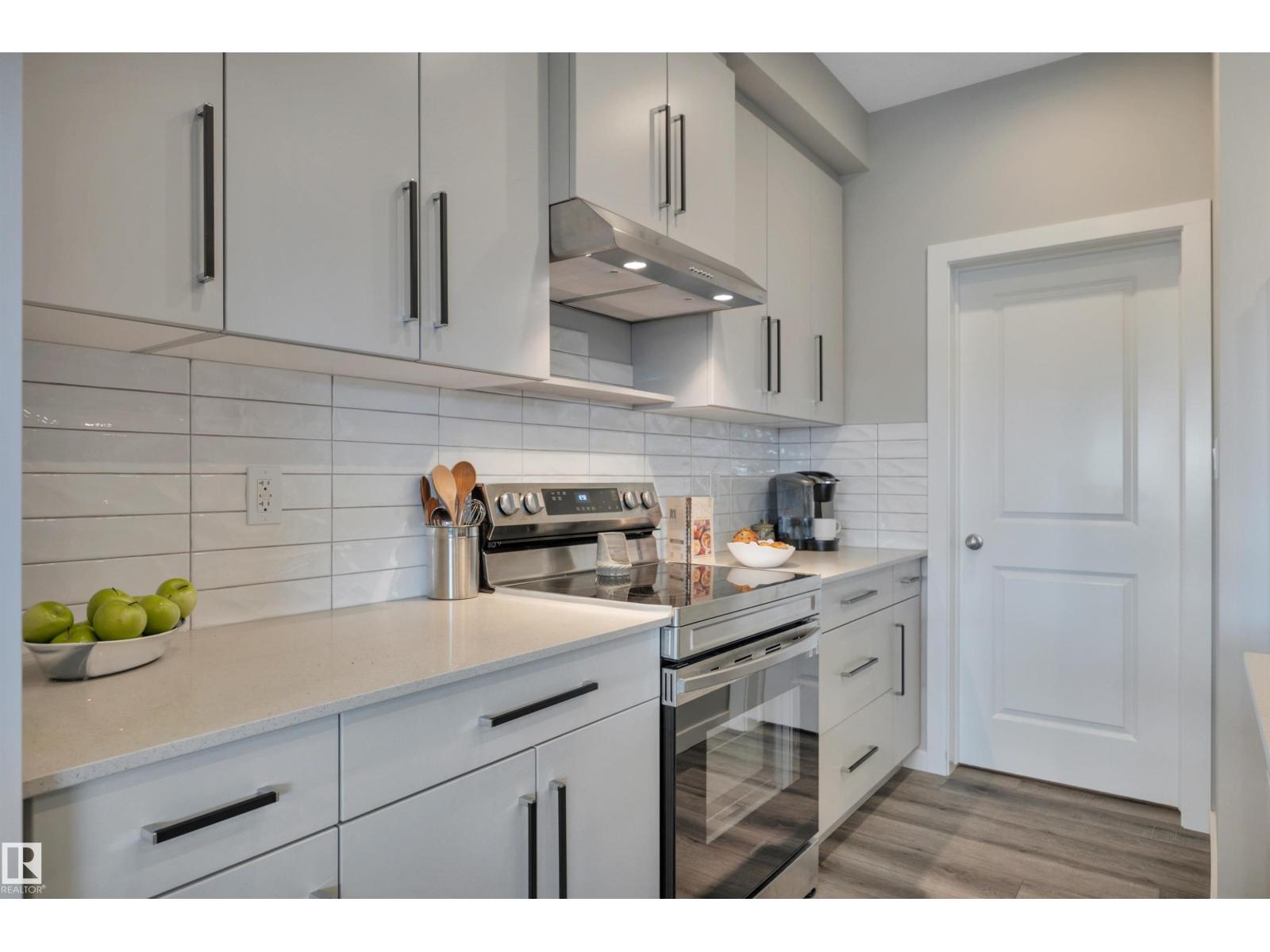 157 Larch CR — photo 11