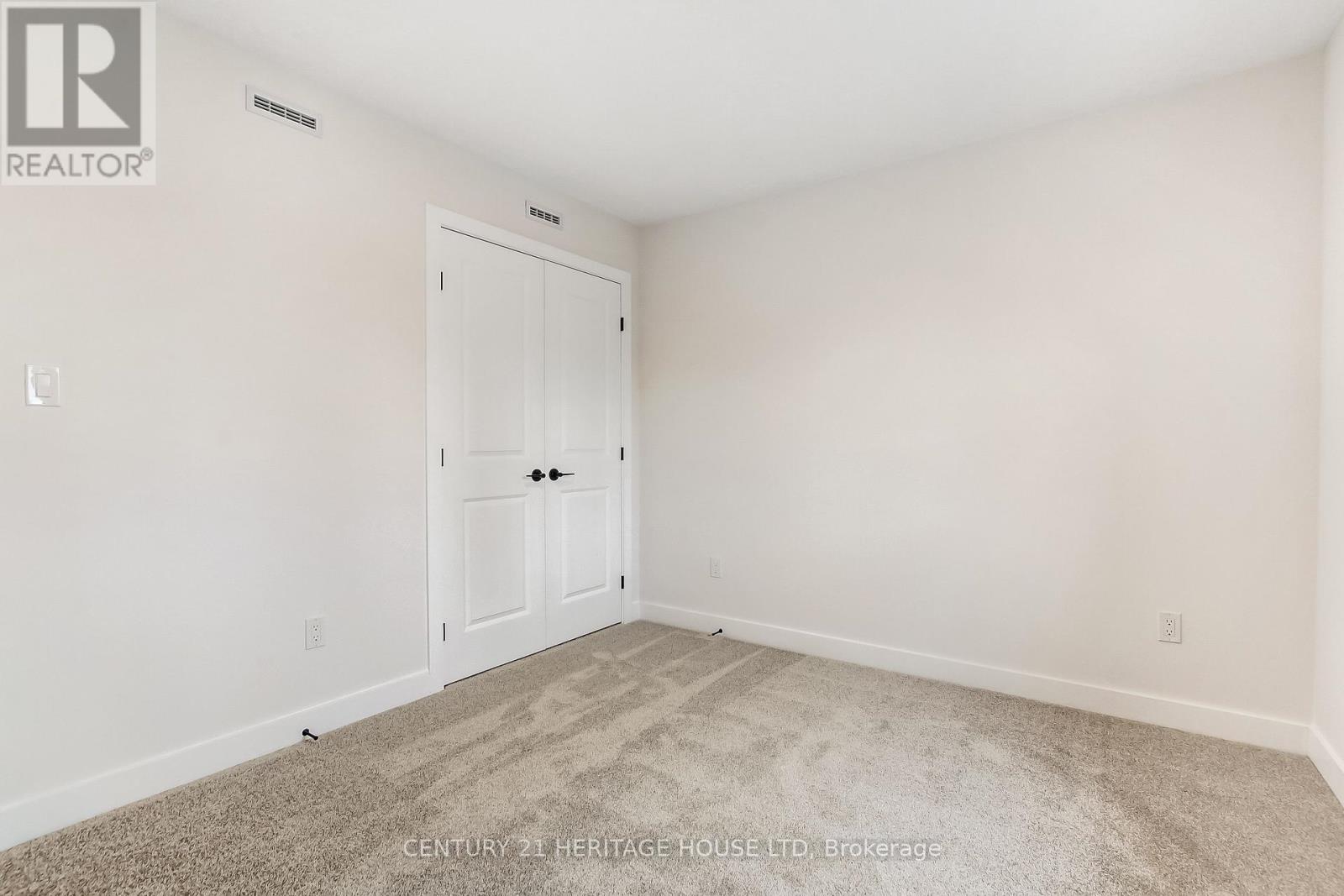 36 HAWKS GATE - 22