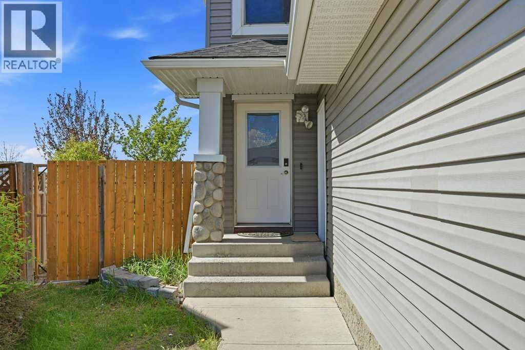86 Saddlecrest Close NE - 3