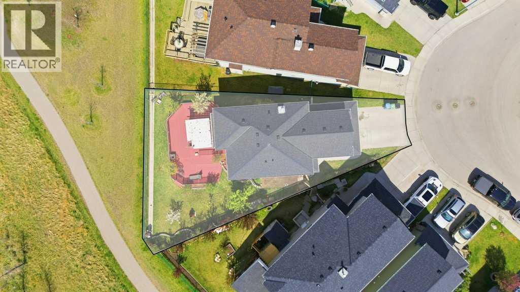 86 Saddlecrest Close NE - 48