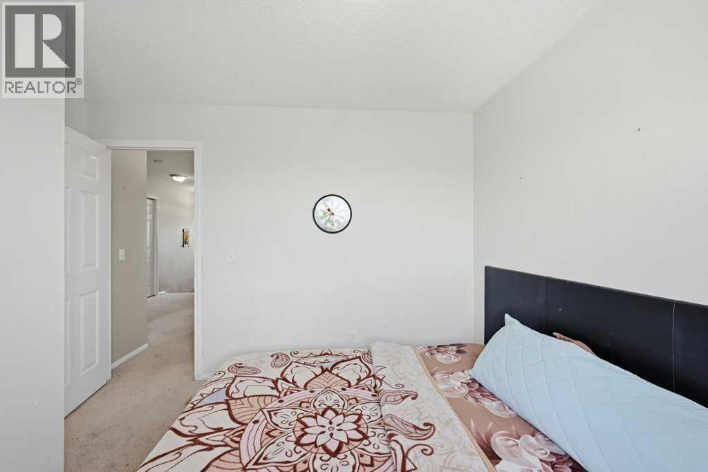 86 Saddlecrest Close NE - 25