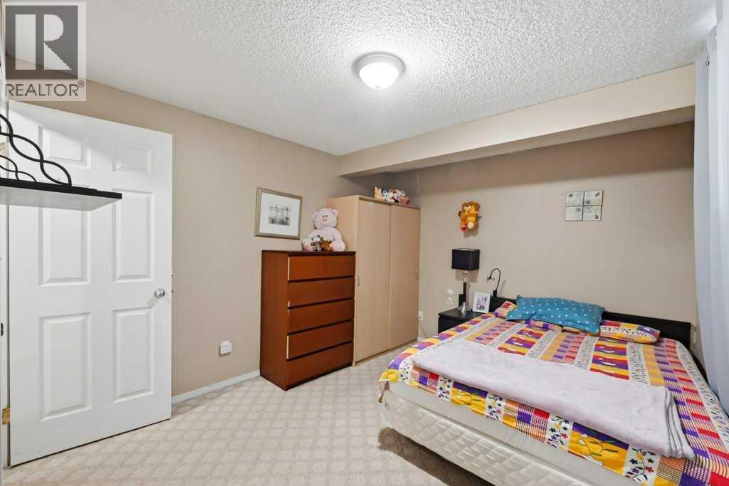 86 Saddlecrest Close NE - 38