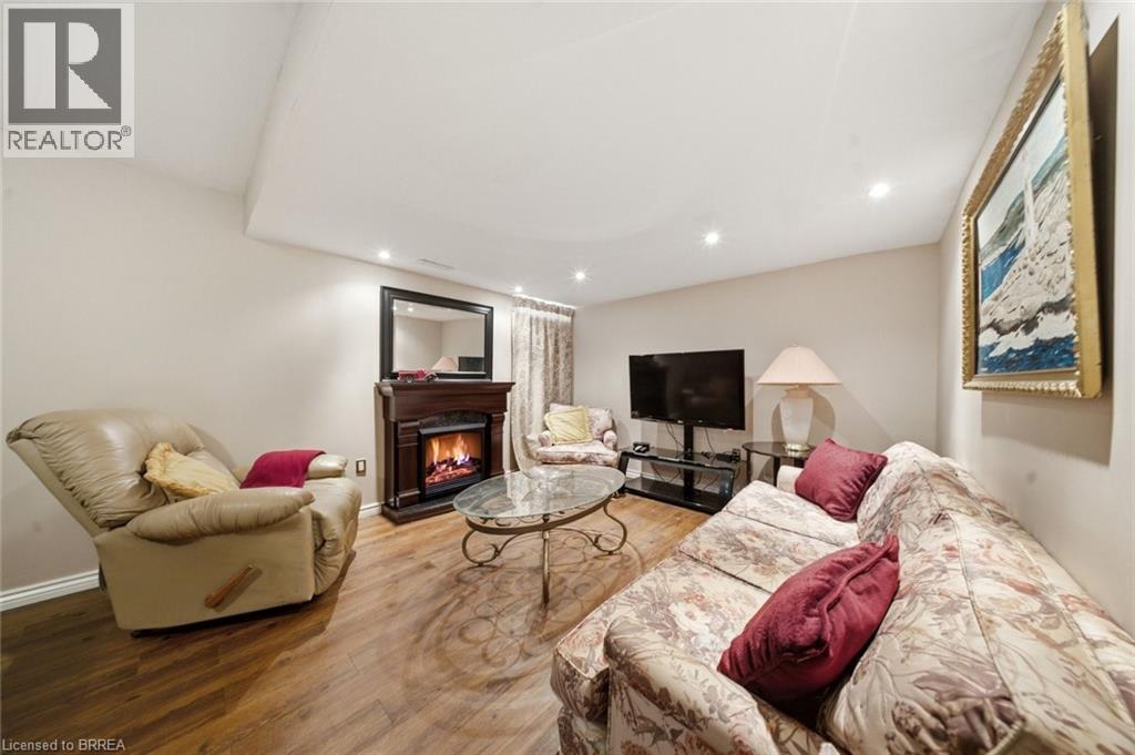 67 DELONG Drive - 27
