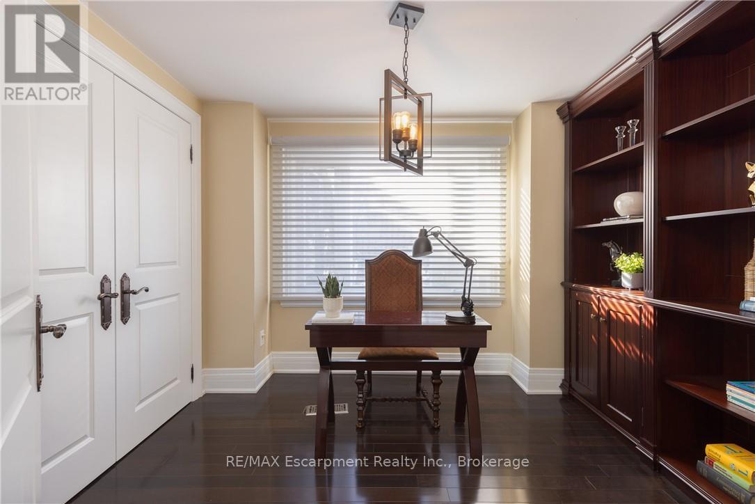 3346 LAKESHORE ROAD W - 19