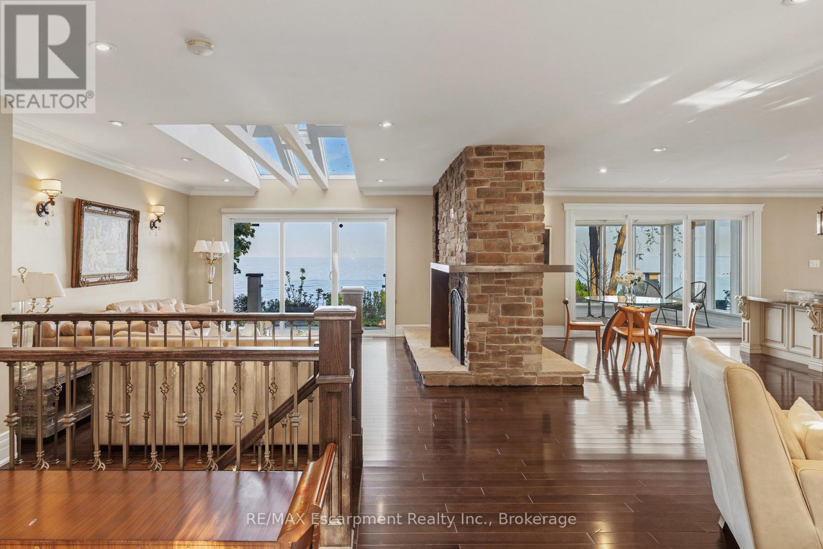 3346 LAKESHORE ROAD W - 6
