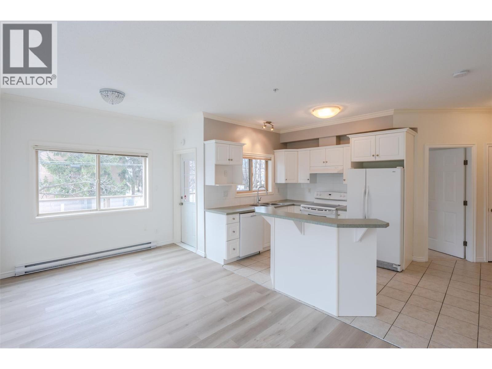 #208 196 WADE Avenue - 19