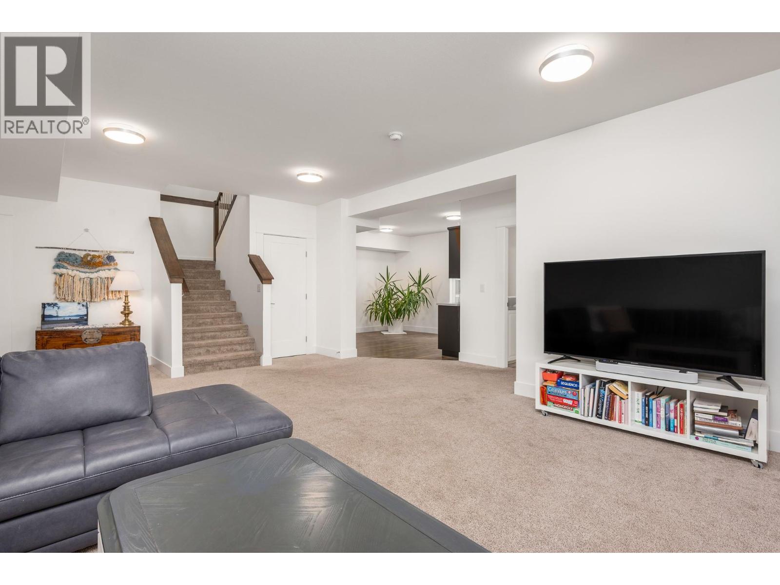  306 Baldy Place, Vernon