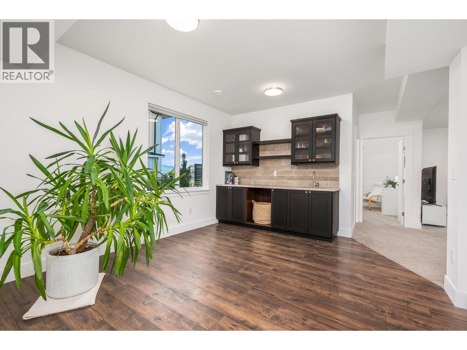  306 Baldy Place, Vernon