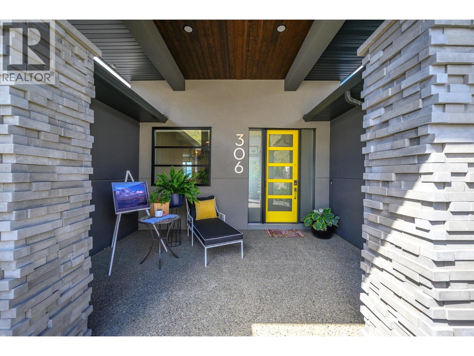  306 Baldy Place, Vernon
