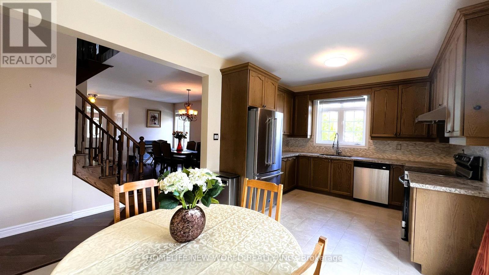 2485 BLUE HOLLY CRESCENT - 10
