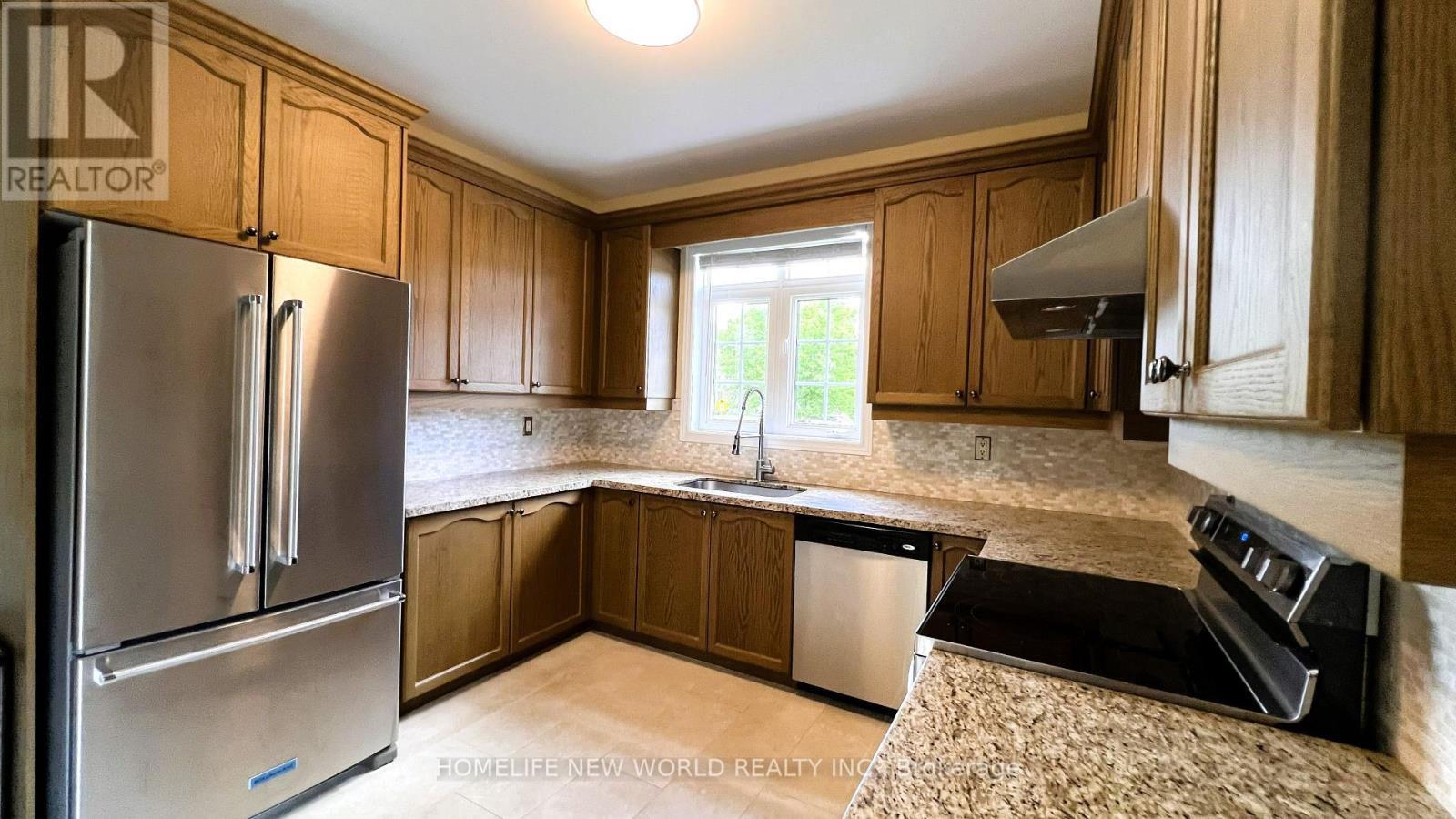 2485 BLUE HOLLY CRESCENT - 11