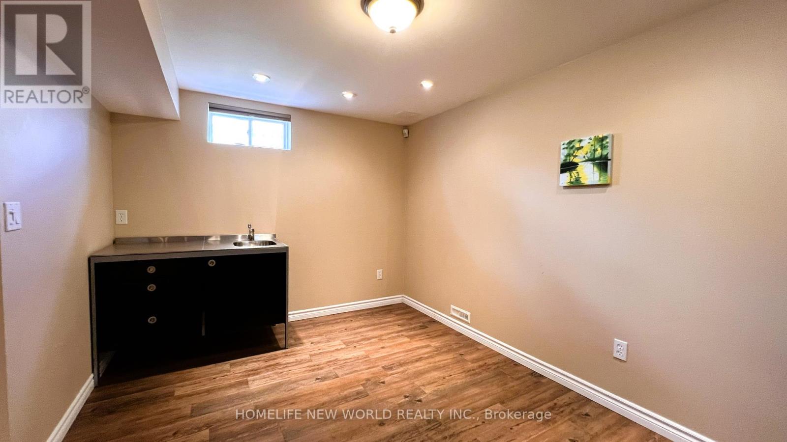 2485 BLUE HOLLY CRESCENT - 26