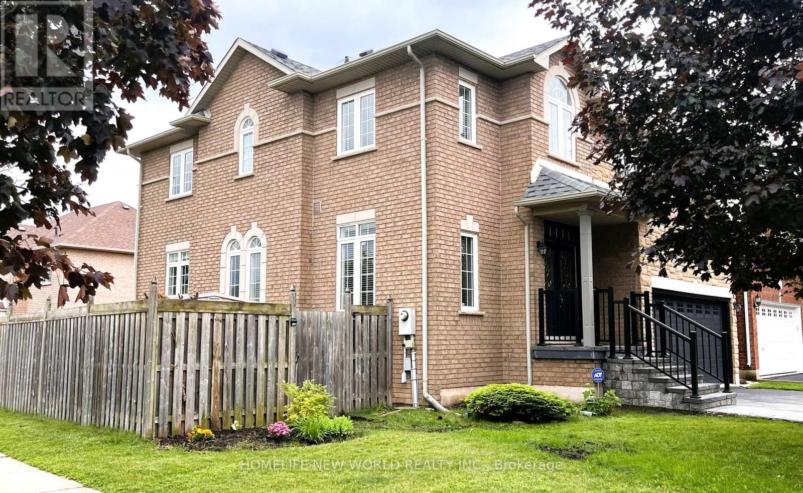 2485 BLUE HOLLY CRESCENT - 2