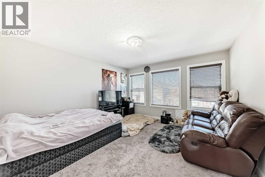 172 Redstone Park NE - 20