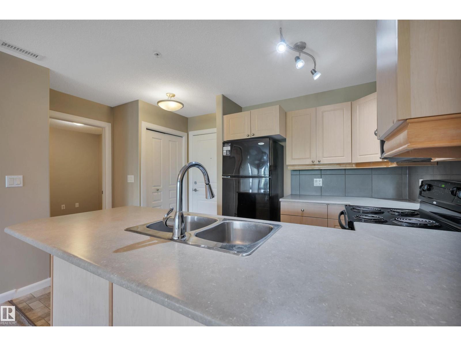 #221 300 Palisades WY - 11