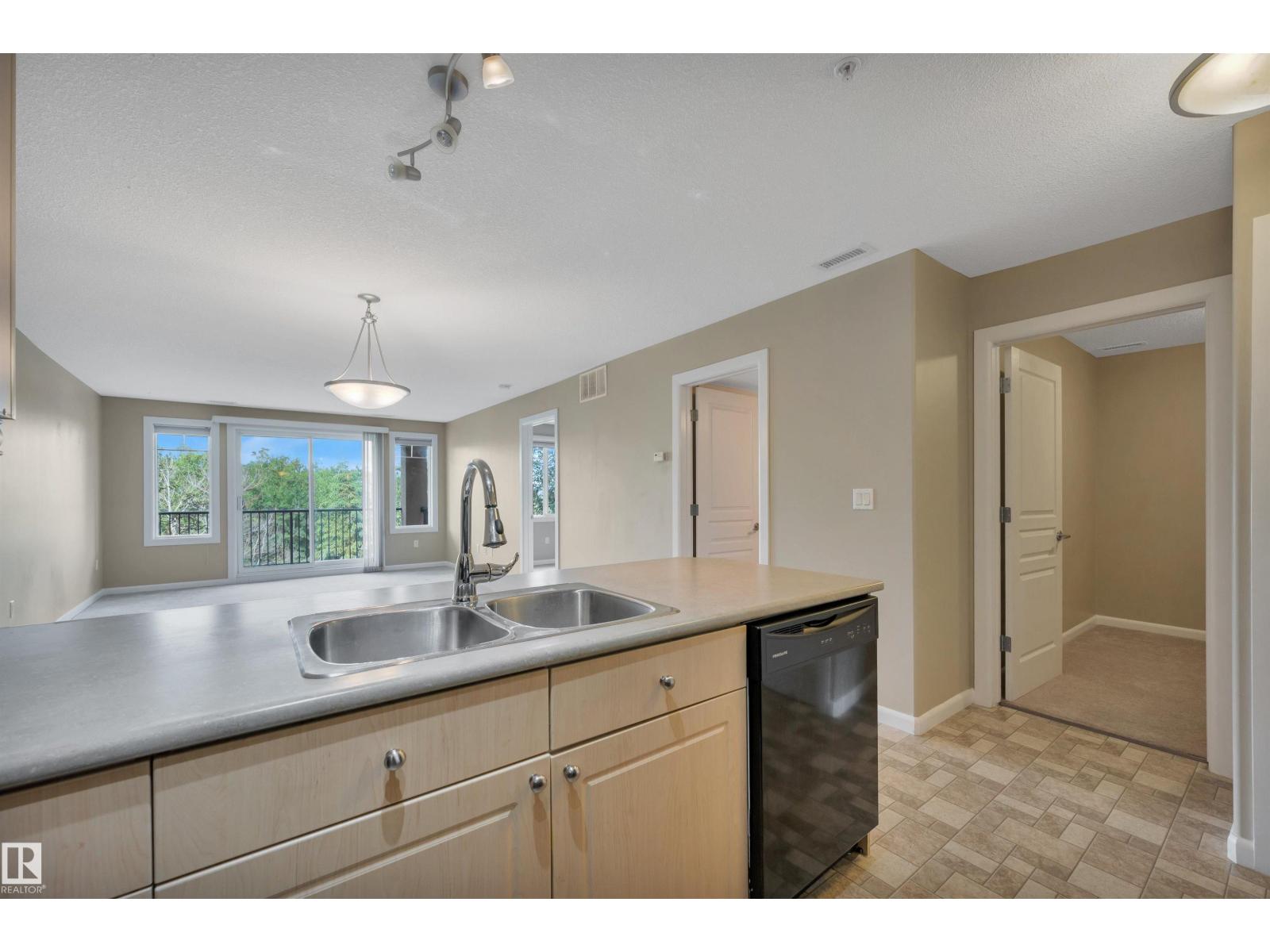 #221 300 Palisades WY - 13