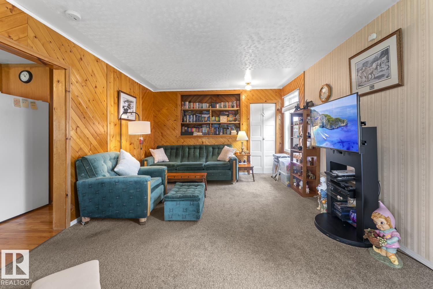 608 17 AV — photo 21