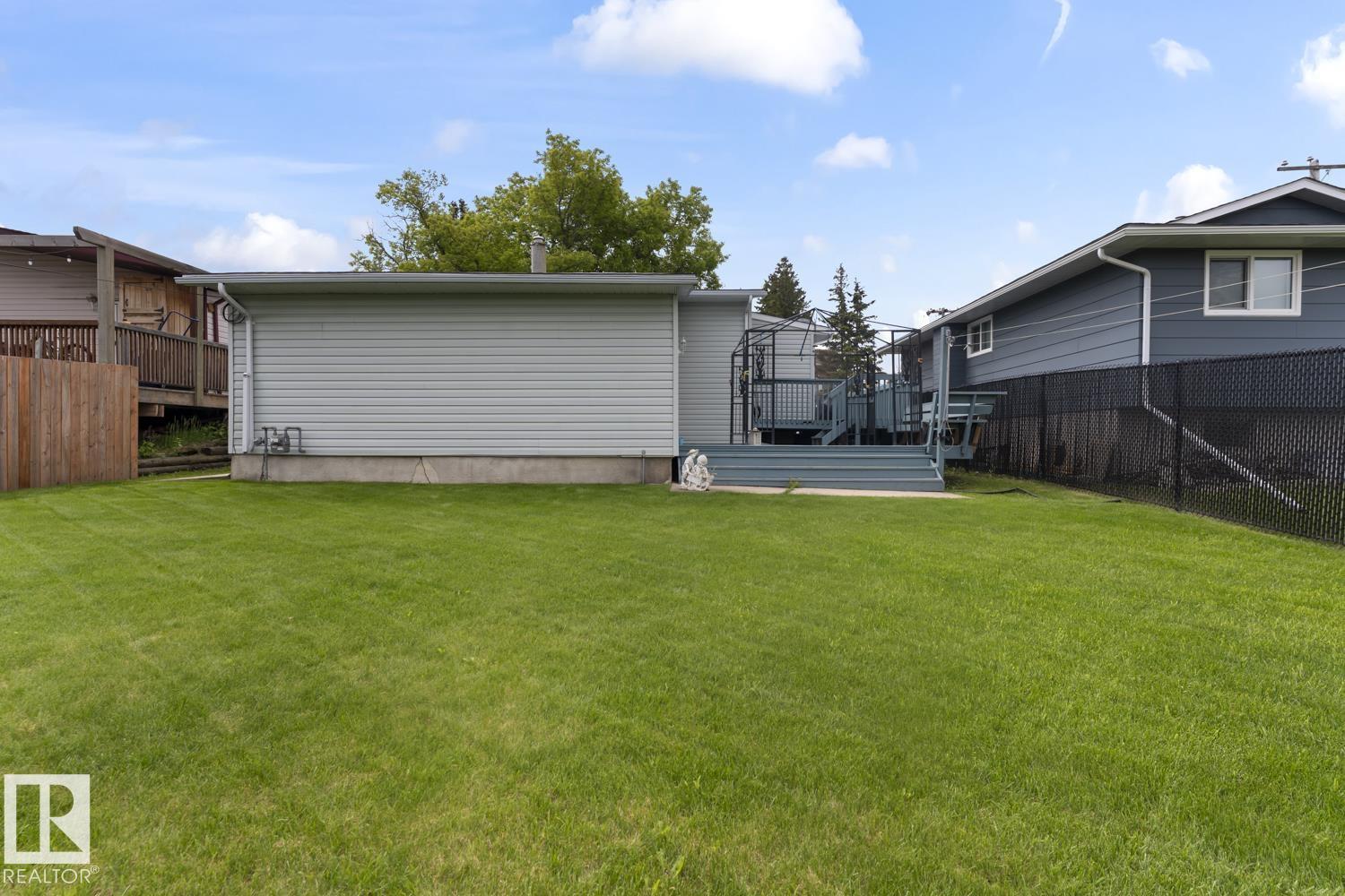 608 17 AV - photo 4