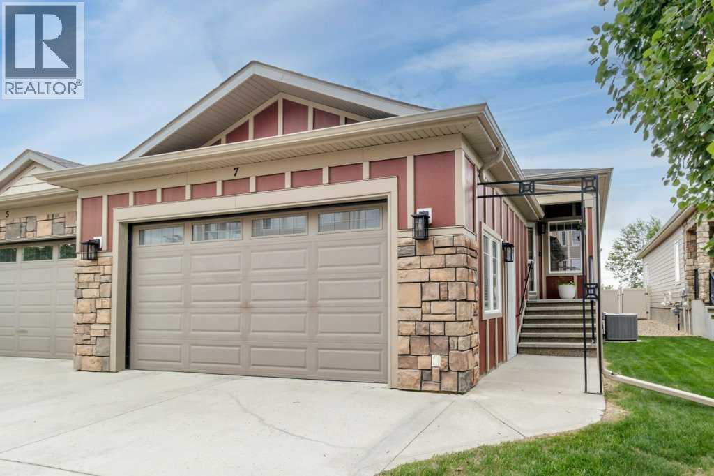 7 Michener Boulevard, Red Deer, Alberta, T4P0M6