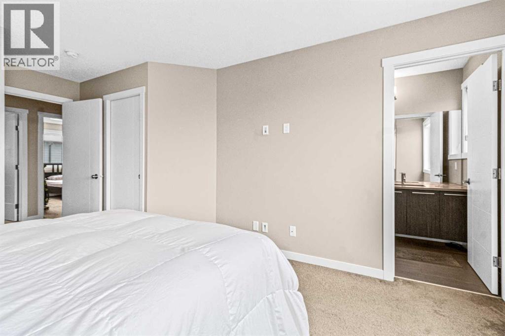 #601 218 Sherwood Square NW - 18