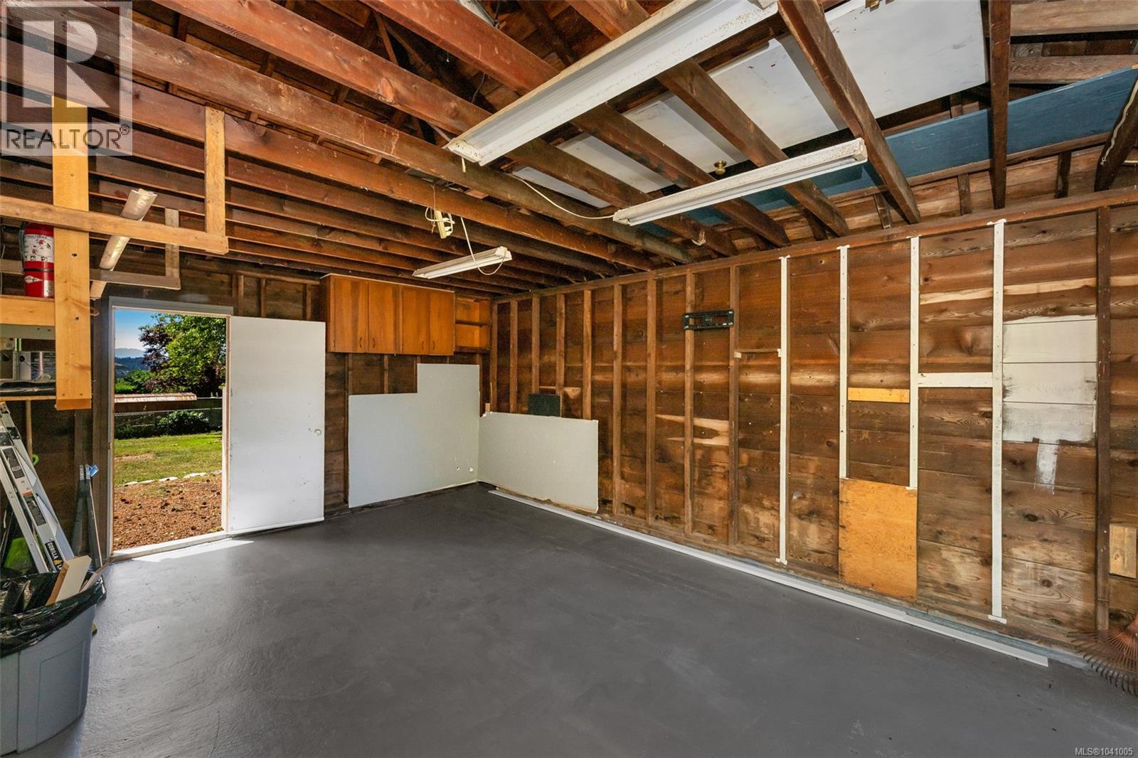 6683 Lincroft Rd - 13