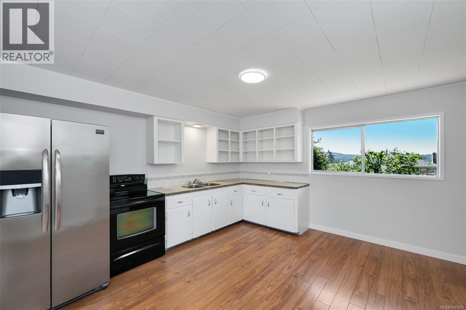 6683 Lincroft Rd - 4