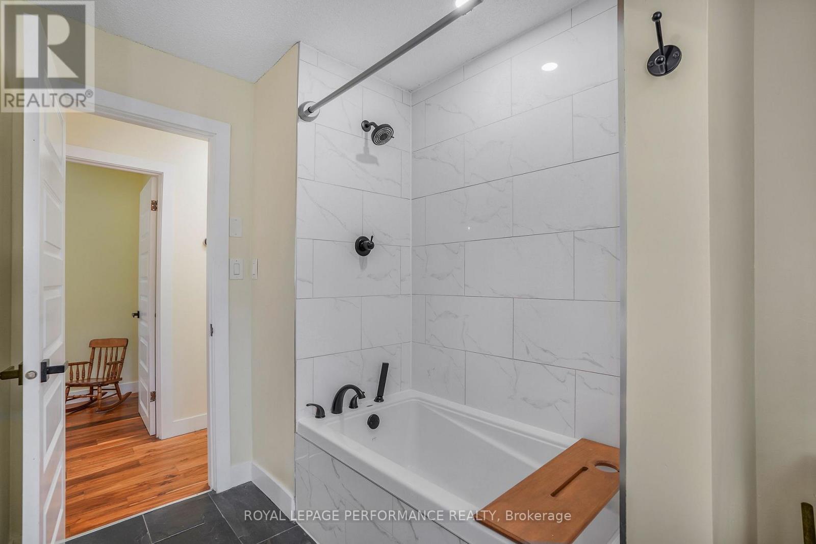 1420 LACROIX ROAD - 24