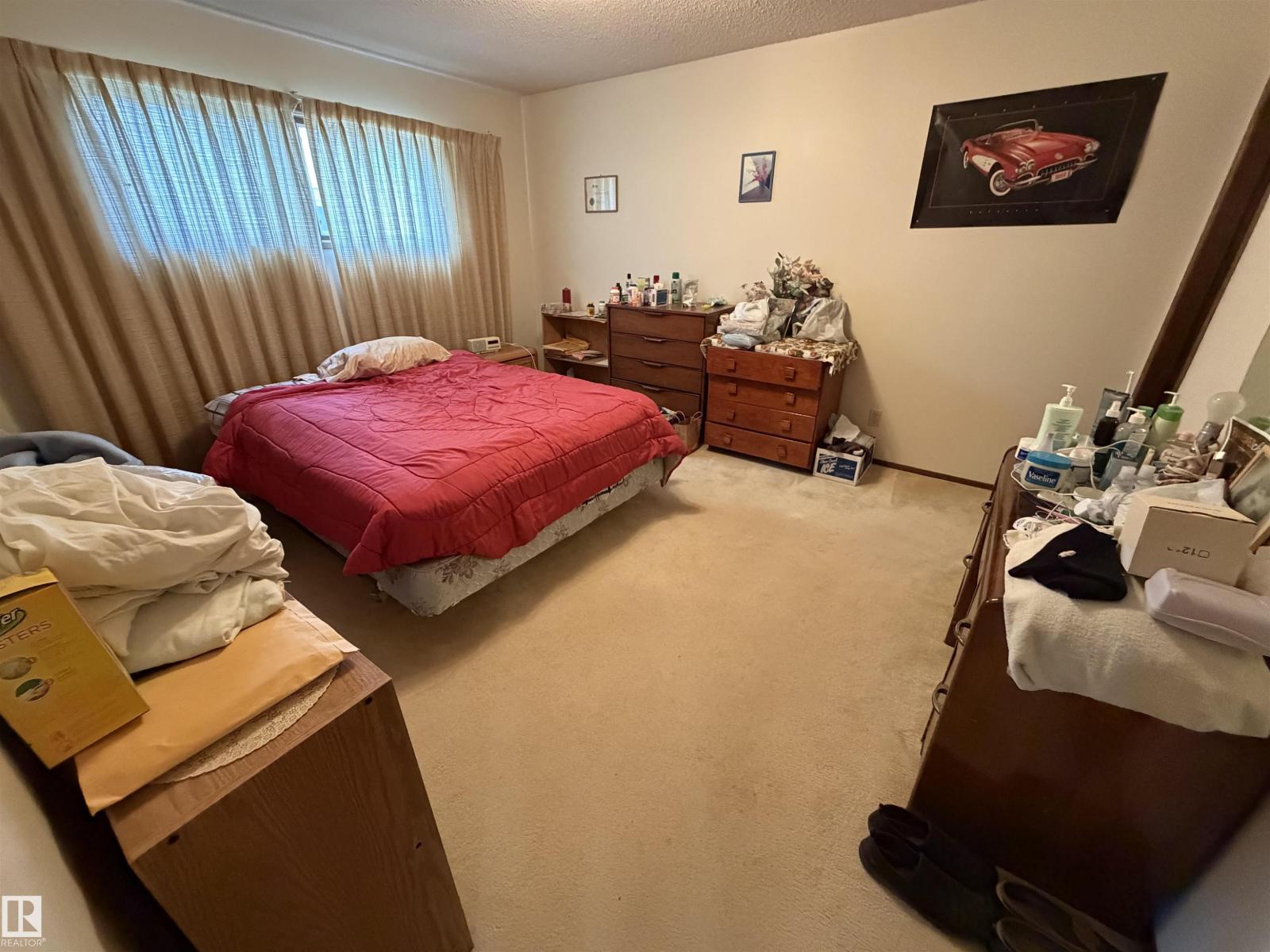 5319 63 ST - 8