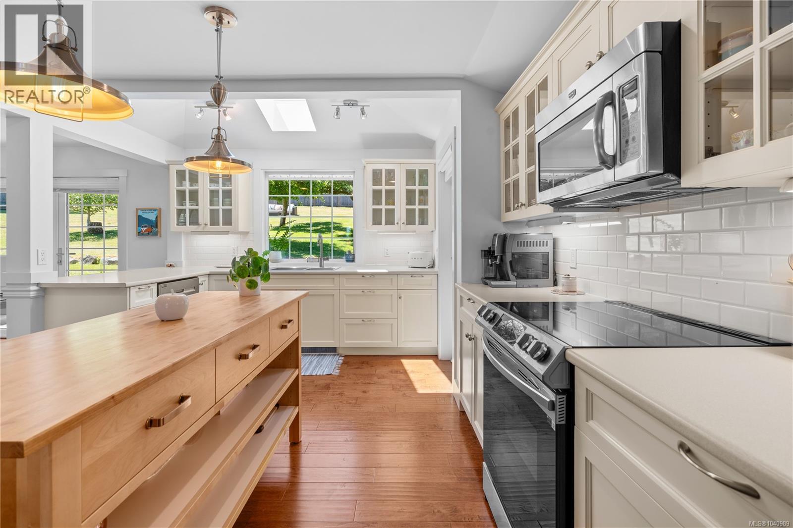 2618 Mill Bay Rd - 9