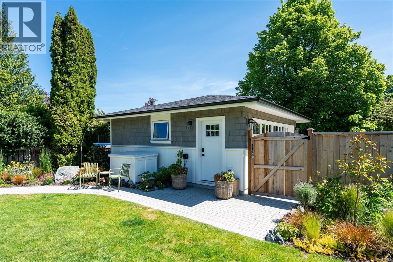 1027 Hampshire Rd - 32