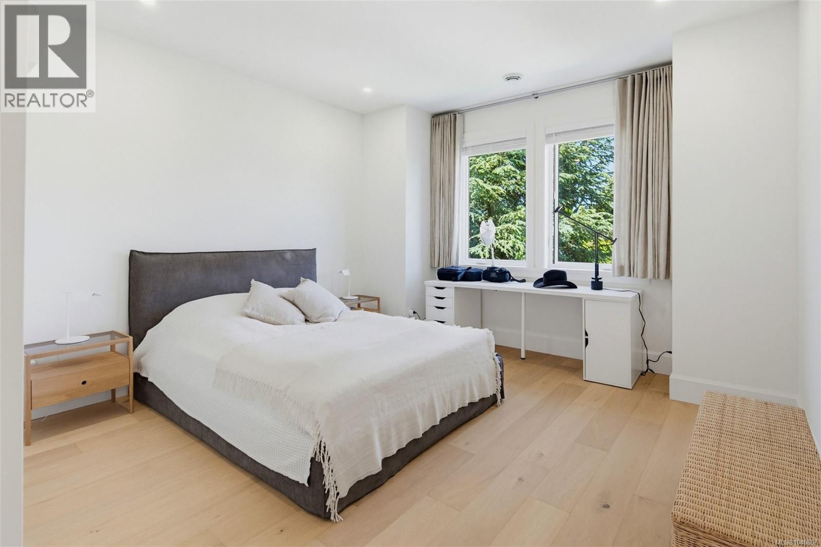 1027 Hampshire Rd - 46