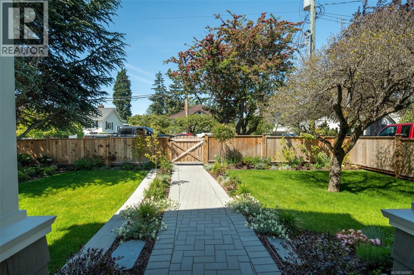 1027 Hampshire Rd - 5