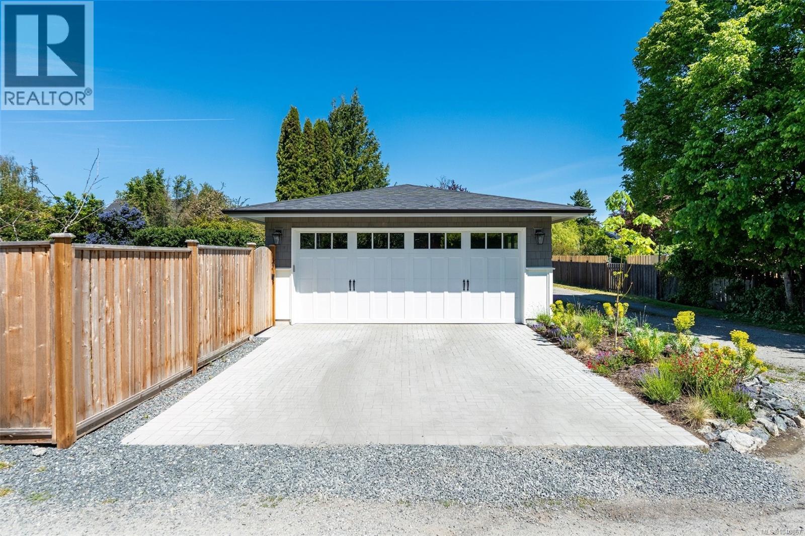 1027 Hampshire Rd - 57