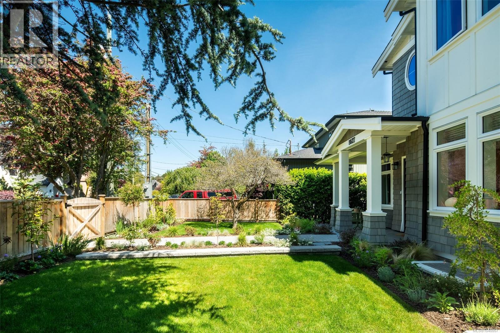 1027 Hampshire Rd - 6