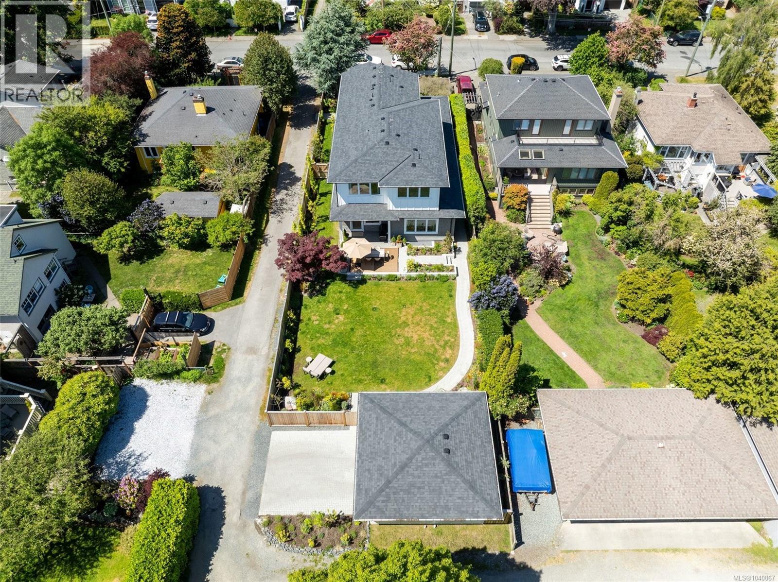 1027 Hampshire Rd - 65