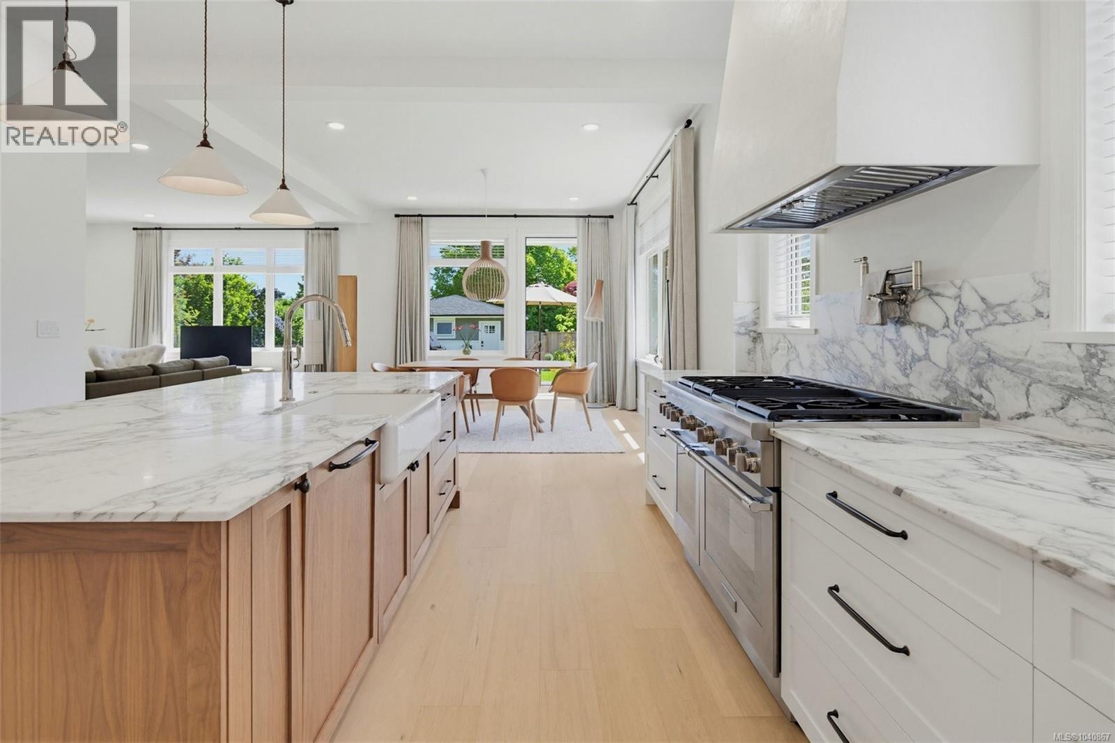 1027 Hampshire Rd - 9
