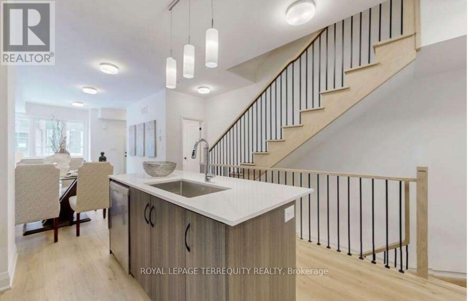 150 ALTON CRESCENT - 8