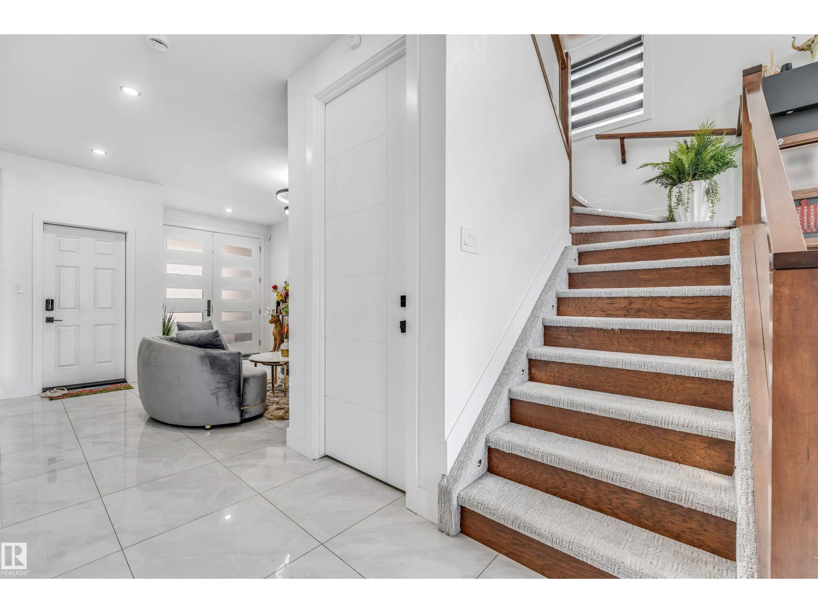 208 33 street SW - 10