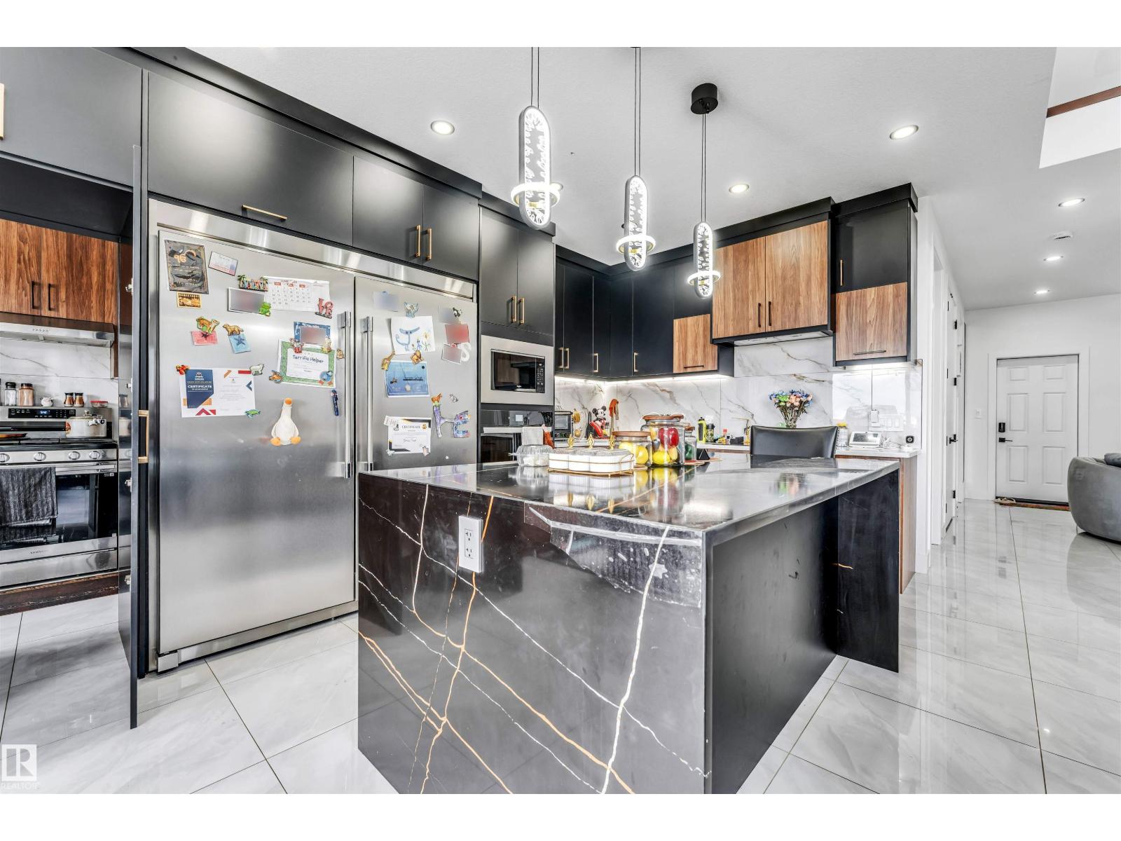 208 33 street SW - 14