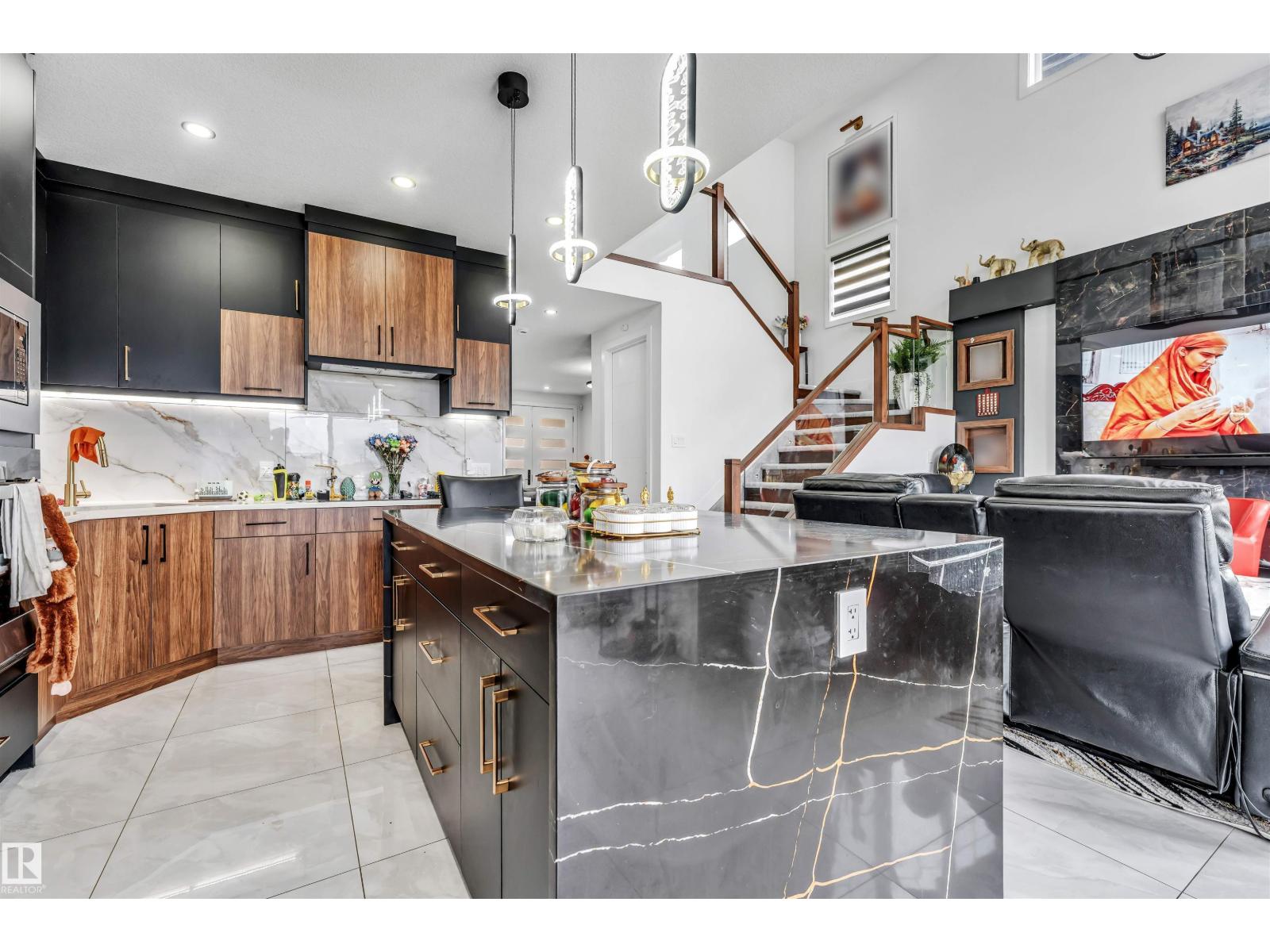 208 33 street SW - 15