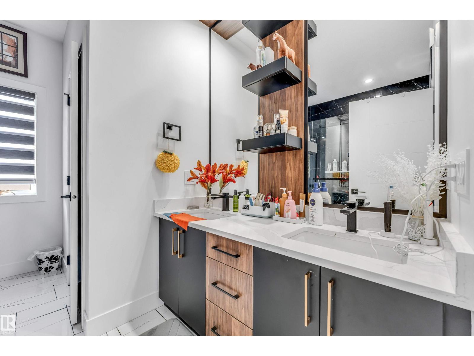 208 33 street SW - 27