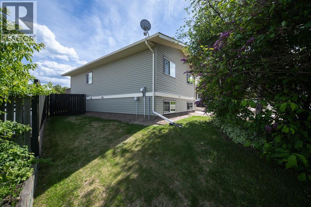 1065 Timberline Drive - photo 2