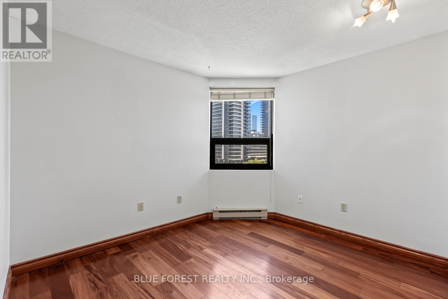 #702 549 RIDOUT STREET N - 16