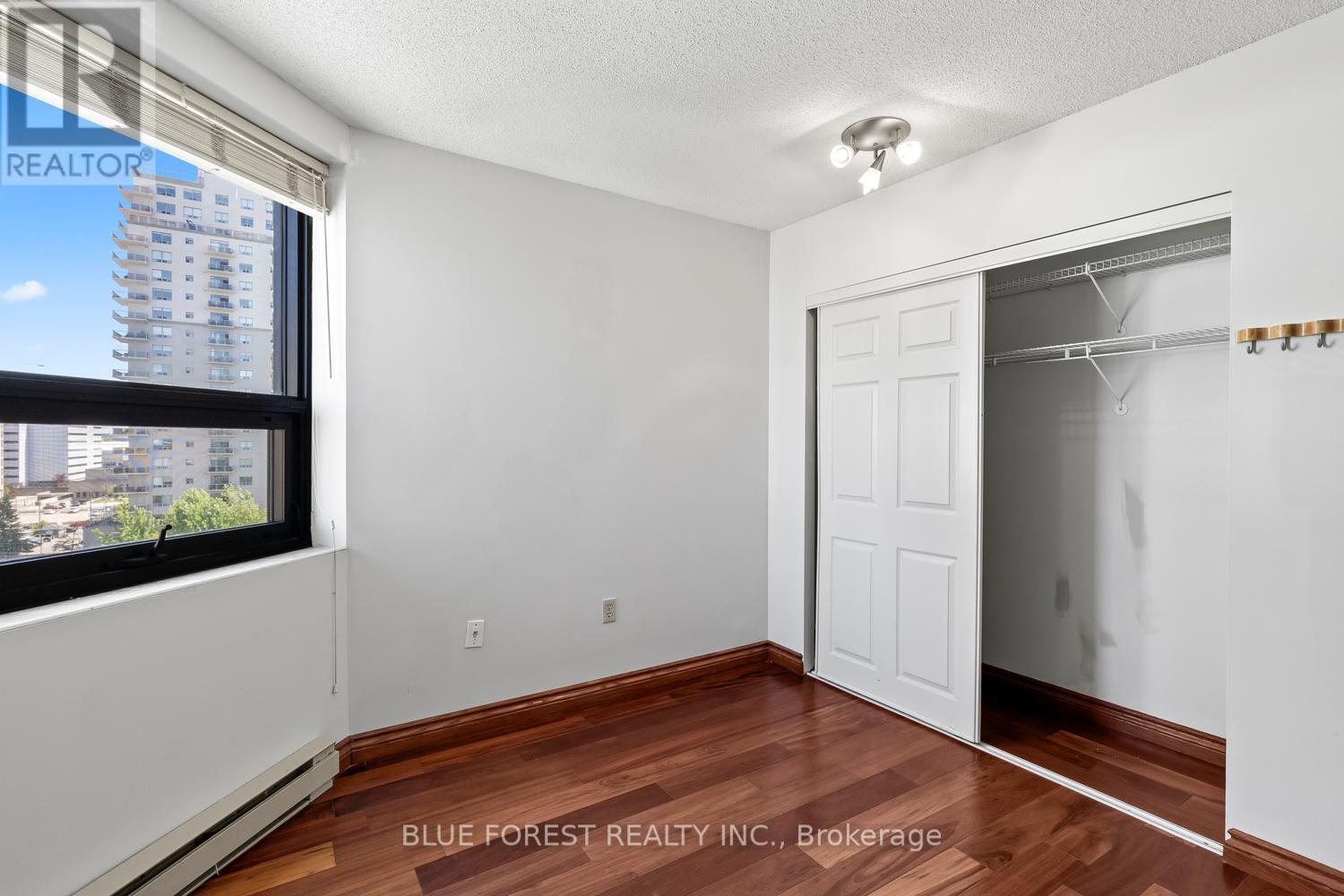 #702 549 RIDOUT STREET N - 17
